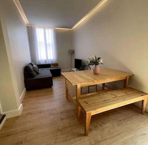 T2 En Rez-De-Villa - Stationnement Gratuit